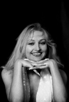 Irina-L-BWN01_02