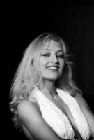 Irina-L-BWN01_03
